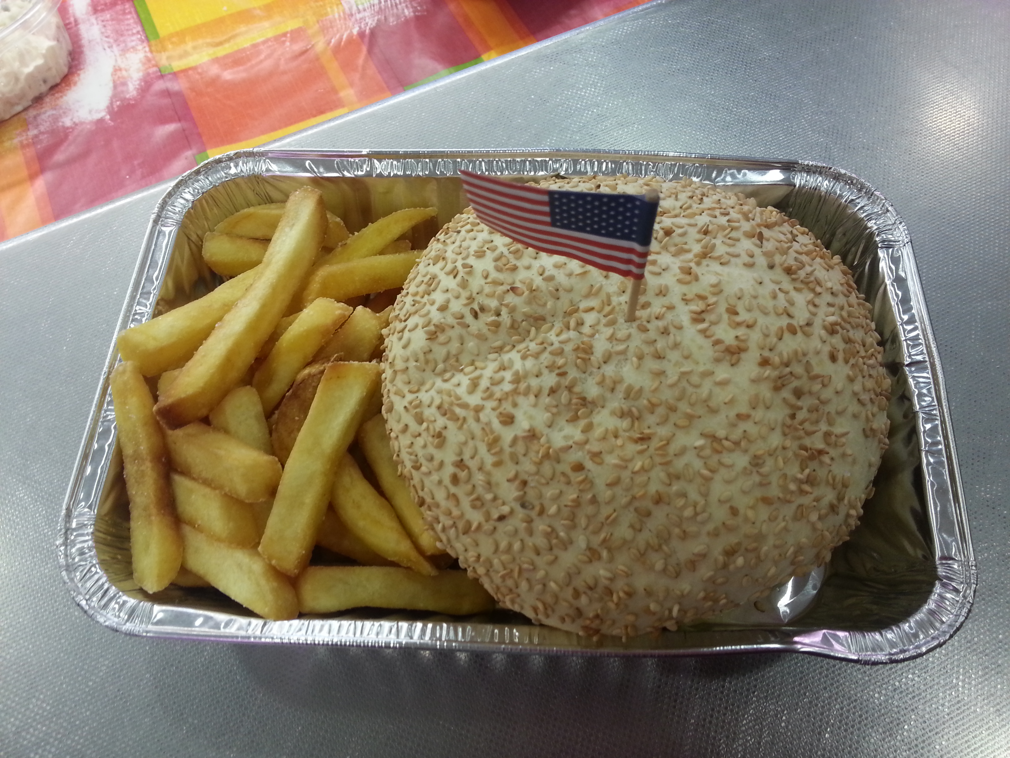 Hamburger & chips (USA)